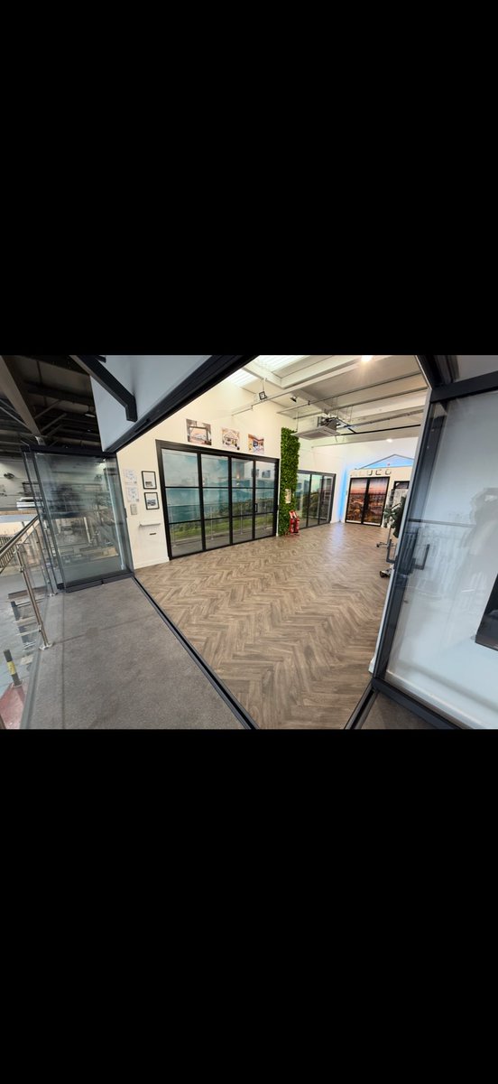 Frameless Glass Curtains LTD tweet media