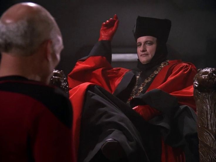 SailorVulcanus's tweet photo. Hace poco terminé next generation   y el último episodio es lo mejor que vi en mi vida, es increíble que el plot sea picard probandole a Q la virtud de la humanidad... Osea todo siempre fue simplemente Qcard...
The trial never ends mon capitane 🚬🚬🚬🚬 https://t.co/oAXtqtqsmV