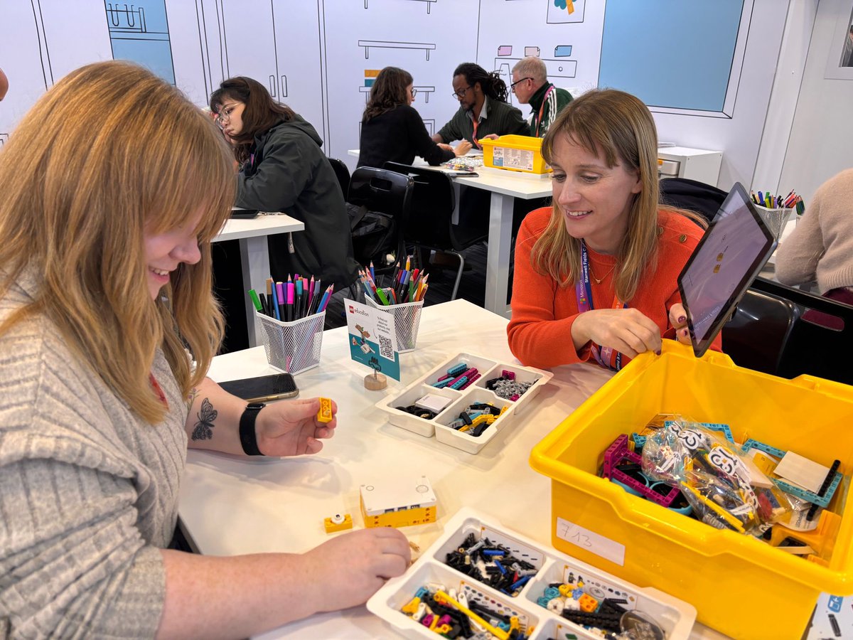 ChristallaJ's tweet image. Guess who’s @Bett_show today?We are looking for ways to further reduce #teacherworkload with AI &also looking at robotics ~bringing coding to life. Meet one of our @LDBSLAT #EHTs and our #ComputingLead 🩵