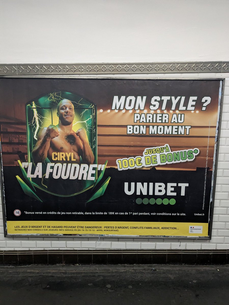 coachouicoachv2's tweet photo. Quand j'ai fait mon tweet sur les champions qui se mobilisent seulement pour le sport. Certains m'ont opposé la convergence des luttes.

Quand je vois ces affiches, ça me convainc que ça ne sera pas possible avant une lutte virulente où ils se seront faits bousculer.

1/3 https://t.co/R8xSLP8CkH