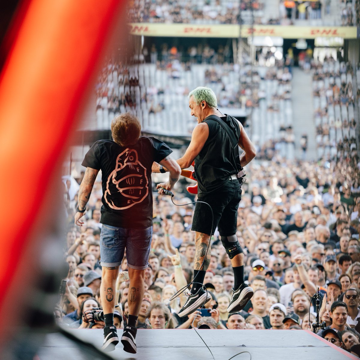 Tearing it up in Cape Town! 🚀 

#CalabashSA2025 #GreenDay #TheOffspring #Fokofpolisiekar