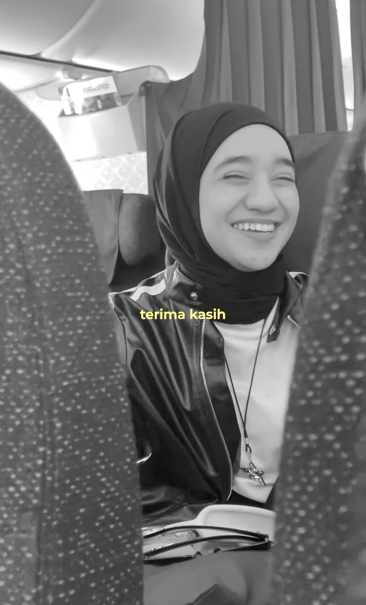 tiarasalsyaa's tweet photo. gue sayang panaroma😭🤍 panaroma semoga kalian tetap tumbuh beriringan yaaa, walaupun proses yg dilalui nya tak sama, walaupun banyaknya hantaman yg datang, semoga pertemanan kalian terus berjalan😭🤍 

"Terimakasih" by Salma Salsabil 

#1stAlbumSalmaSalsabil https://t.co/awiDrJt2SW