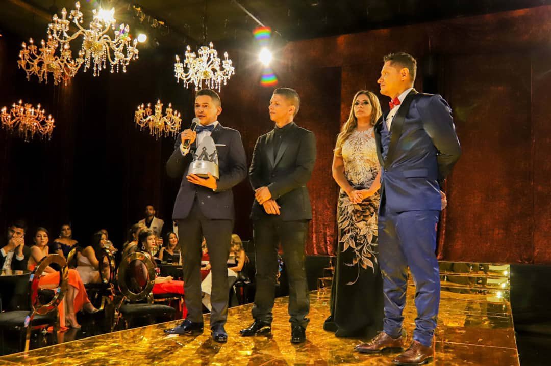 upar_awards's tweet photo. #TBT | Nuestro homenajeado en la primera edición de los premios Upar Awards en el año 2019  🏆 @Jorgitoceledon 

#uparawards https://t.co/AWIKxZ8Sln