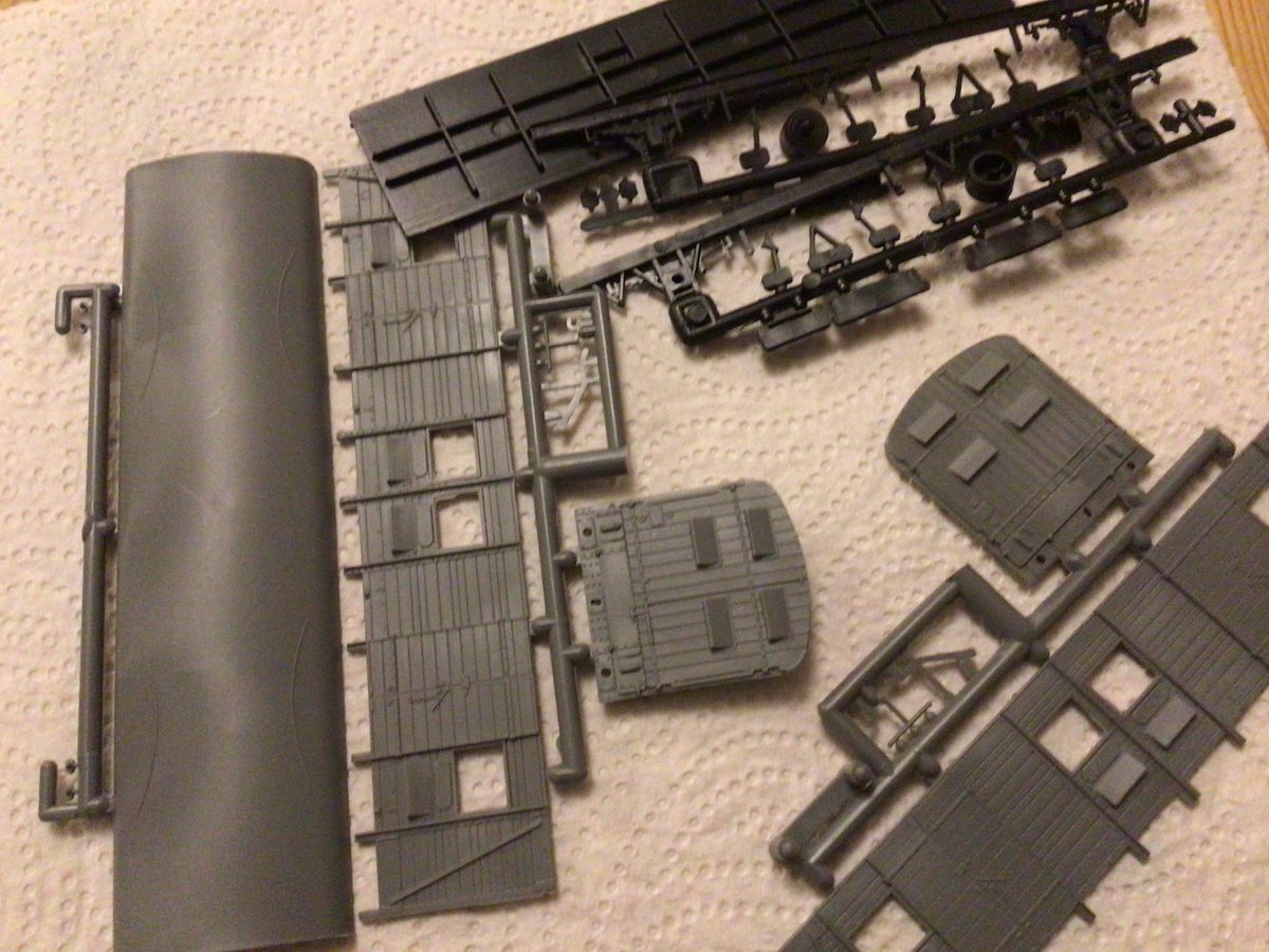 DustmanDave's tweet image. Parkside bits that need to be a fully functional wagon in time for the #modeltrainshow. #TMRGUK
