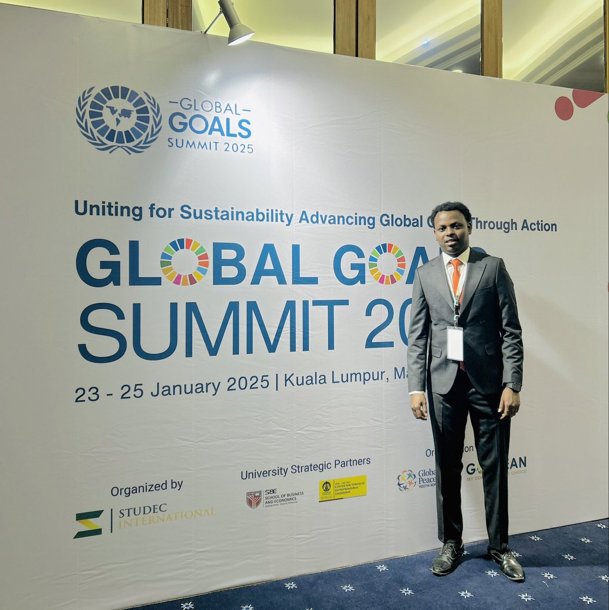 AbdishakurDaaha's tweet photo. Honored to represent Somalia at the Global Goals Summit in Kuala Lumpur, bringing together visionary leaders from 100+ nations. The summit addressed tribal planetary crises; climate, ecosystems, and pollution. Proud to amplify Somalia’s voice in shaping a sustainable future. https://t.co/xgIvhXQwcQ