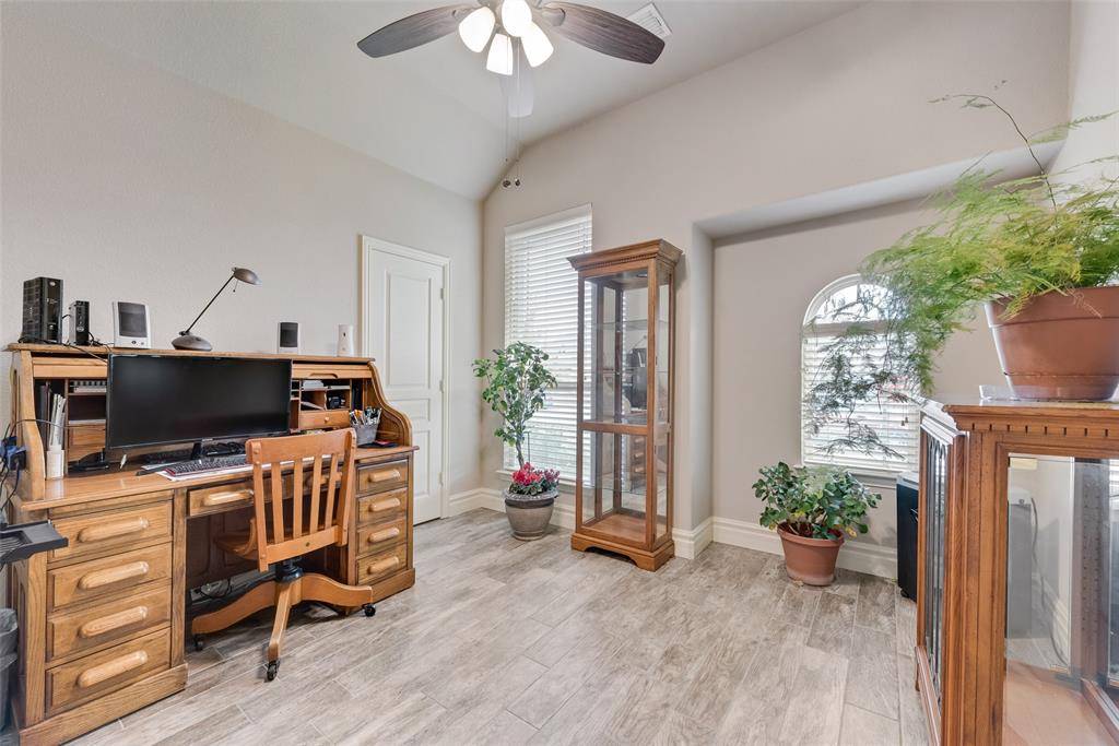 RealtorYvetteL's tweet photo. New Listing Price: $499,999
1432 Steve Drive, Crowley, TX 76036 is a fantastic property with 5 bedrooms and 3.0 bathrooms.
See more here: https://t.co/c2mfqOFQCK https://t.co/8HxsQutMjy