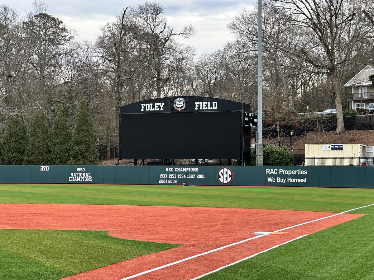 Scoreboard and outfield pads coming in nicely 😎 #28Days #GoDawgs