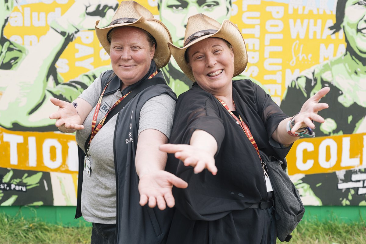 Twins Lea and Kelly joined us as campaigners  last year, gathering signatures to join the fight for climate justice. 🌍💪

Lea: “It’s about getting people’s voice, adding their voice to the campaign and making a difference because collective voices are really powerful”