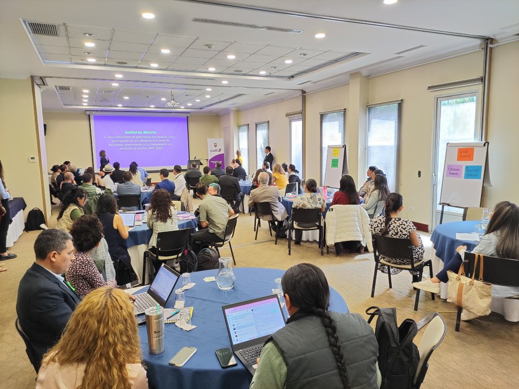 Min. de Ambiente, Agua y Transición Ecológica 🇪🇨 (@ambiente_ec) on Twitter photo 🚨Hoy, la ministra <a href="/inesmanzano/">Ines Manzano</a> lideró el "I Encuentro de Organizaciones No Gubernamentales del sector ambiental y <a href="/Ambiente_Ec/">Min. de Ambiente, Agua y Transición Ecológica</a>". Un espacio para fortalecer alianzas interinstitucionales 🤝 y compartir experiencias en favor de la conservación del #PatrimonioNatural 🌱💦🐢🐾 🚨Hoy, la ministra <a href="/inesmanzano/">Ines Manzano</a> lideró el "I Encuentro de Organizaciones No Gubernamentales del sector ambiental y <a href="/Ambiente_Ec/">Min. de Ambiente, Agua y Transición Ecológica</a>". Un espacio para fortalecer alianzas interinstitucionales 🤝 y compartir experiencias en favor de la conservación del #PatrimonioNatural 🌱💦🐢🐾