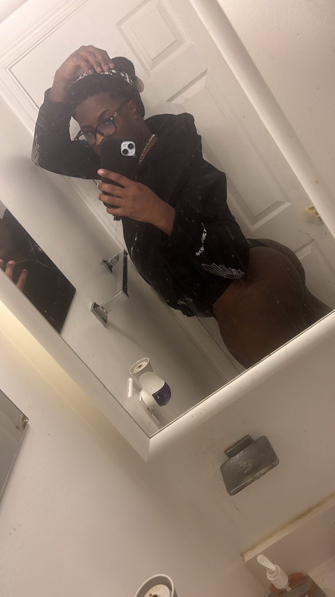 ImLavishBatch's tweet photo. Thick Af 💦🤍🖤 #DMVFreaks https://t.co/vlHoG51hkv