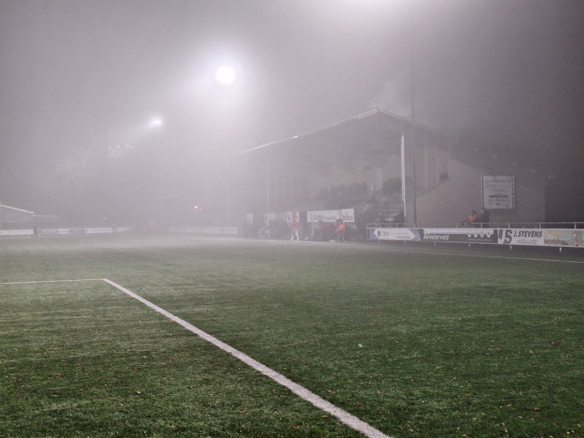 niek92jansen's tweet photo. FC Dinxperlo π SC Doesburg
π
21-01-2025
βοΈ 1-0
π Sportpark 't Welink, Dinxperlo π³π±
In een mistig Dinxperlo wint de thuisploeg nipt β½
Dinxperlo blijft ongeslagen 1e in de 4e klasse C (zondag) met 33 punten (elf duels).
#FCDinxperlo #SCDoesburg #Groundhopping #groundhoppen https://t.co/UlJNAAlAxW