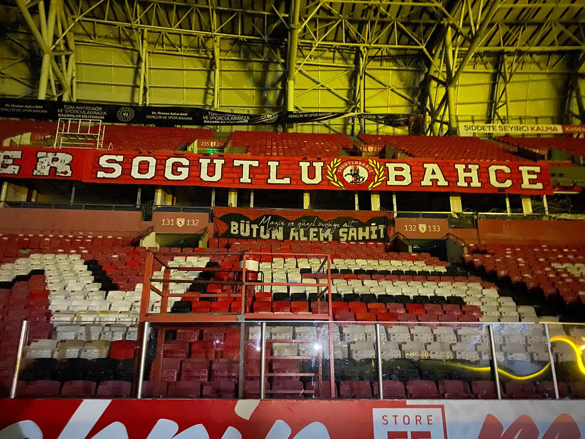 Yeni set pankartımız maratonda ki yerini almıştır.Emek veren tüm abi kardeşlerime teşekkür ederim.