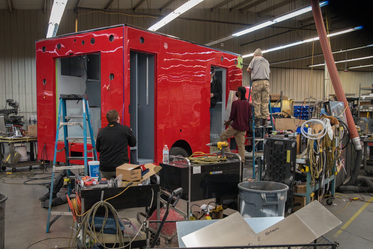 ExcellanceAL's tweet image. Excellance Inc. Thursday trilogy: One new addition to final assembly, one "In Air" and one in cabinets.
#Ambulance #emergencyvehicle #EMT #EMS #firstresponders #firedepartment #hospital #Police #Thursday #PictureOfTheDay