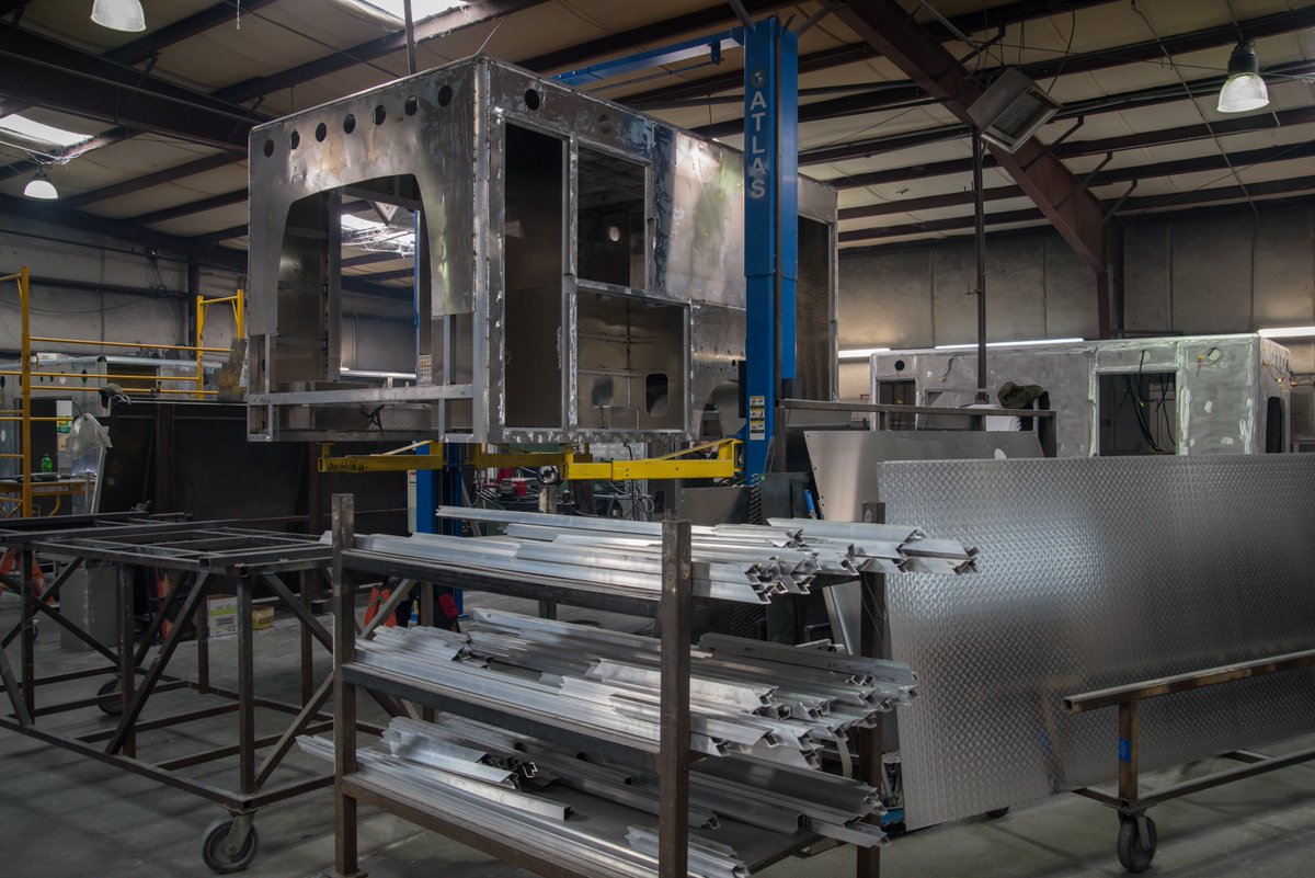 ExcellanceAL's tweet image. Excellance Inc. Thursday trilogy: One new addition to final assembly, one "In Air" and one in cabinets.
#Ambulance #emergencyvehicle #EMT #EMS #firstresponders #firedepartment #hospital #Police #Thursday #PictureOfTheDay