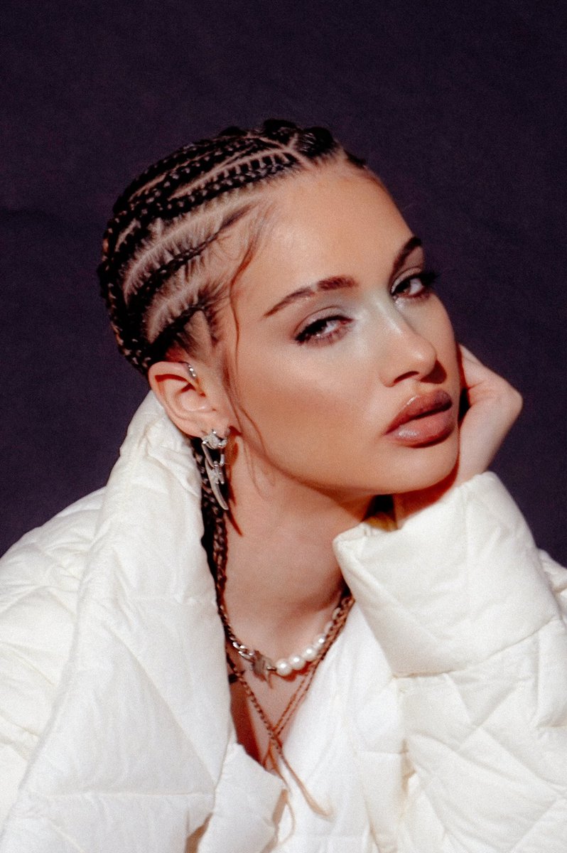 Birthday today ✨🎂 29 years! Wiser. Inspired. Grateful. // by: <a href="/exquisite_eye/">bree</a>