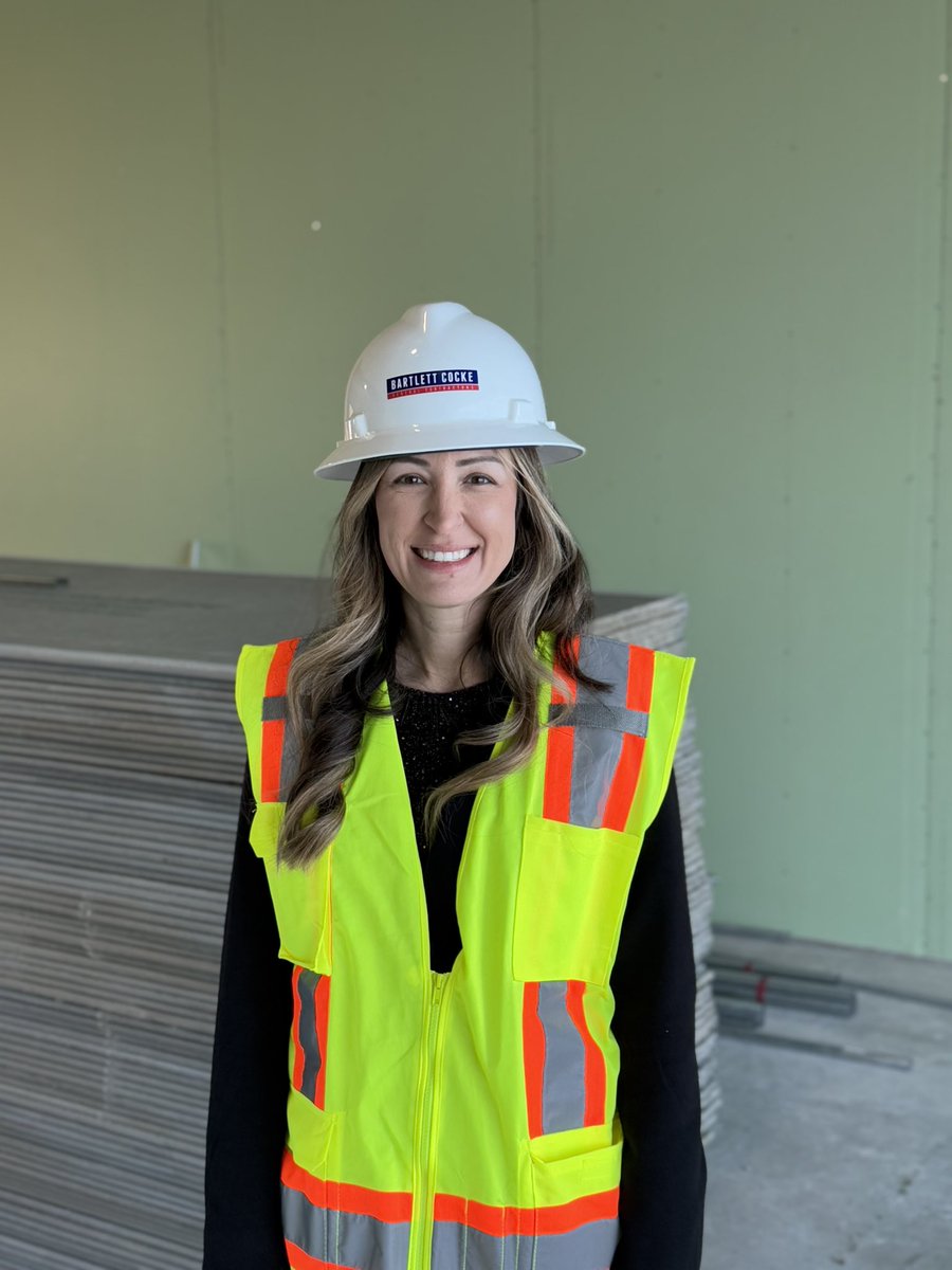 Ms. Gonzales, principal of elementary #23, had her first tour of this beautiful 2025-26 Comal ISD campus!
#todayincomal #growinggreatness #togetherwecultivate