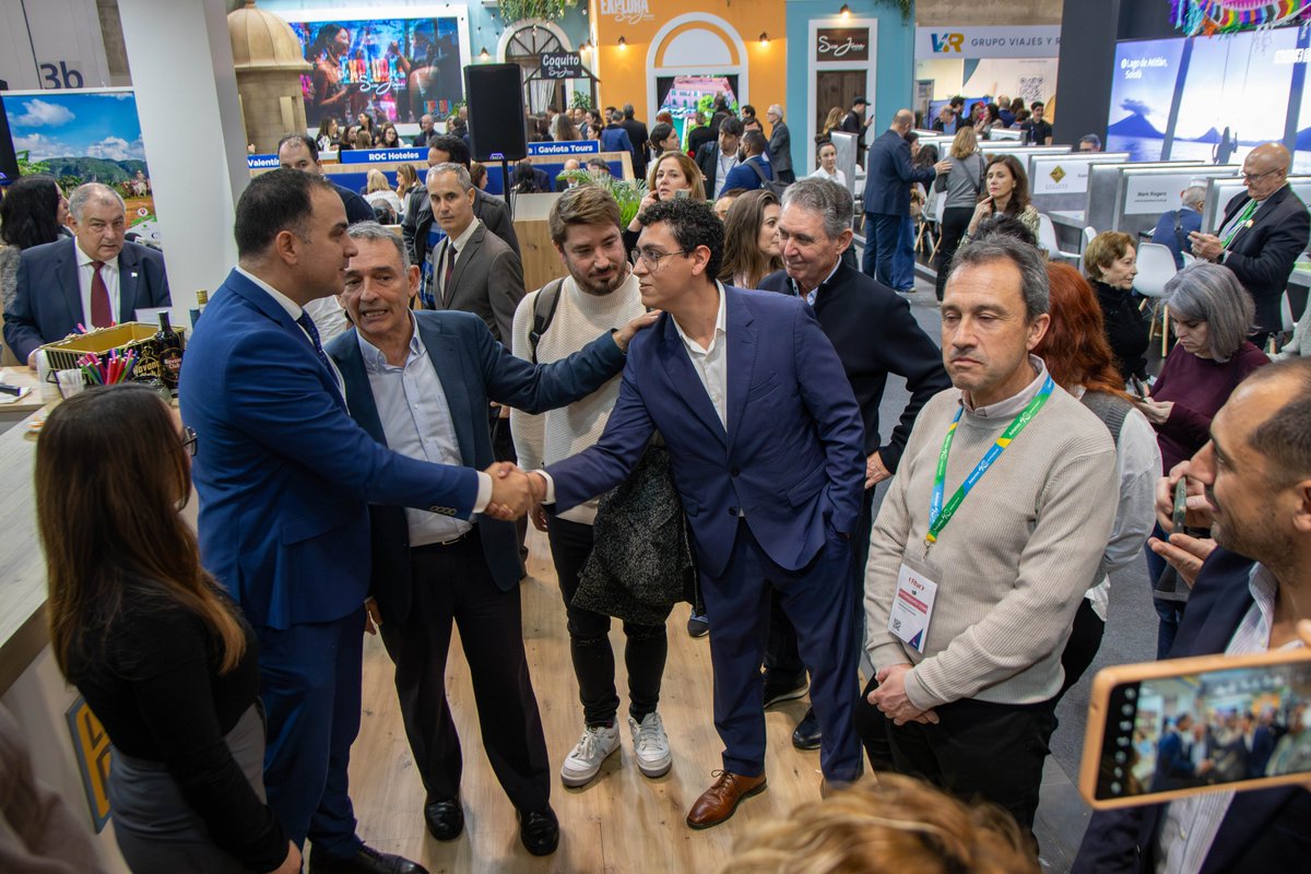 DavidLopezAlc's tweet image. Esta mañana hemos asistido a FITUR junto a @EnriqueSantiago, @AidaCast y otros representantes públicos de IU de toda España.

Una jornada de intercambio de experiencias con otros municipios y pueblos hermanos para seguir mejorando nuestras ciudades.