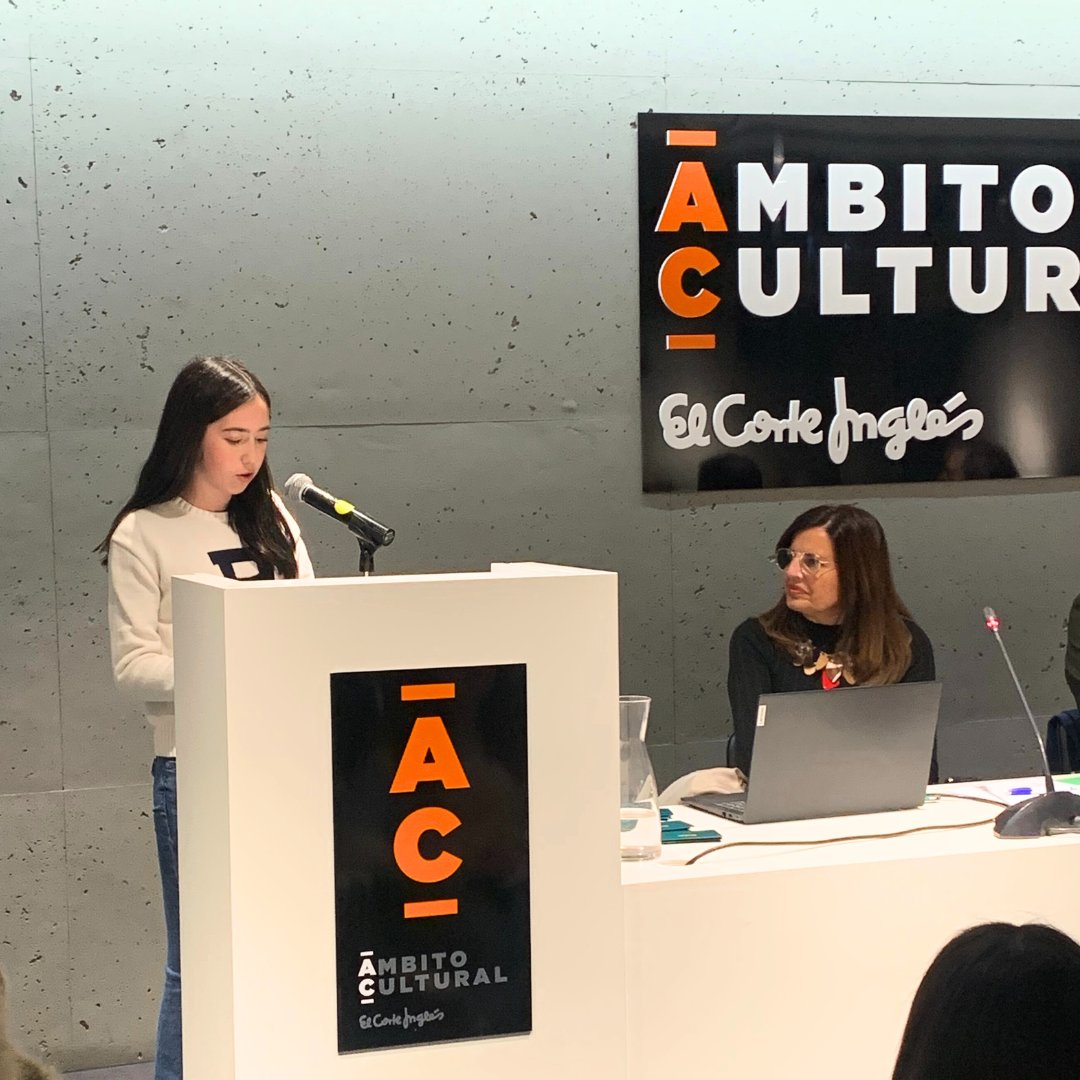 🏆 Nuestra alumna Penélope, de 3.º ESO - 4.º PAI, obtuvo el primer premio en los premios del VIII Concurso del Día Europeo de la Mediación, organizado por el Punto Neutro para la Mediación de #Valencia en colaboración con El Corte Inglés.

¡Enhorabuena! 🎉