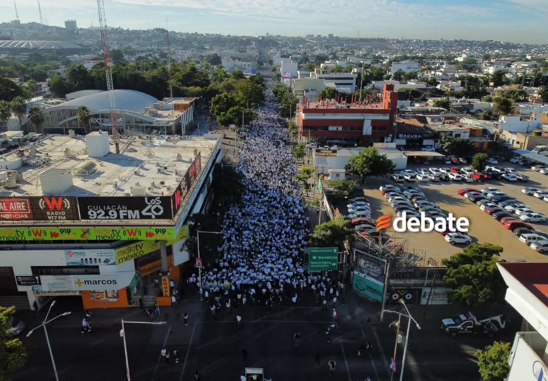 Lorelu100's tweet photo. #pazporculiacan https://t.co/6tpNilNKZ2