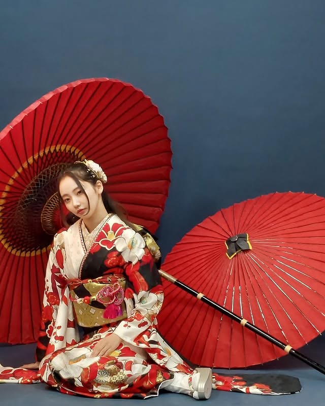 GlobalFuna's tweet photo. 📸 250101 | FUNA Instagram Update

HAPPYY NEW YEAR🎍♡♡♡
I didn't have any recent pictures to upload, so here are some pictures from a coming-of-age shoot😌🫶🏻
throw back pic 😌🫶🏻

#후우나 #楓菜 #FUNA https://t.co/sGUjpjTIsx