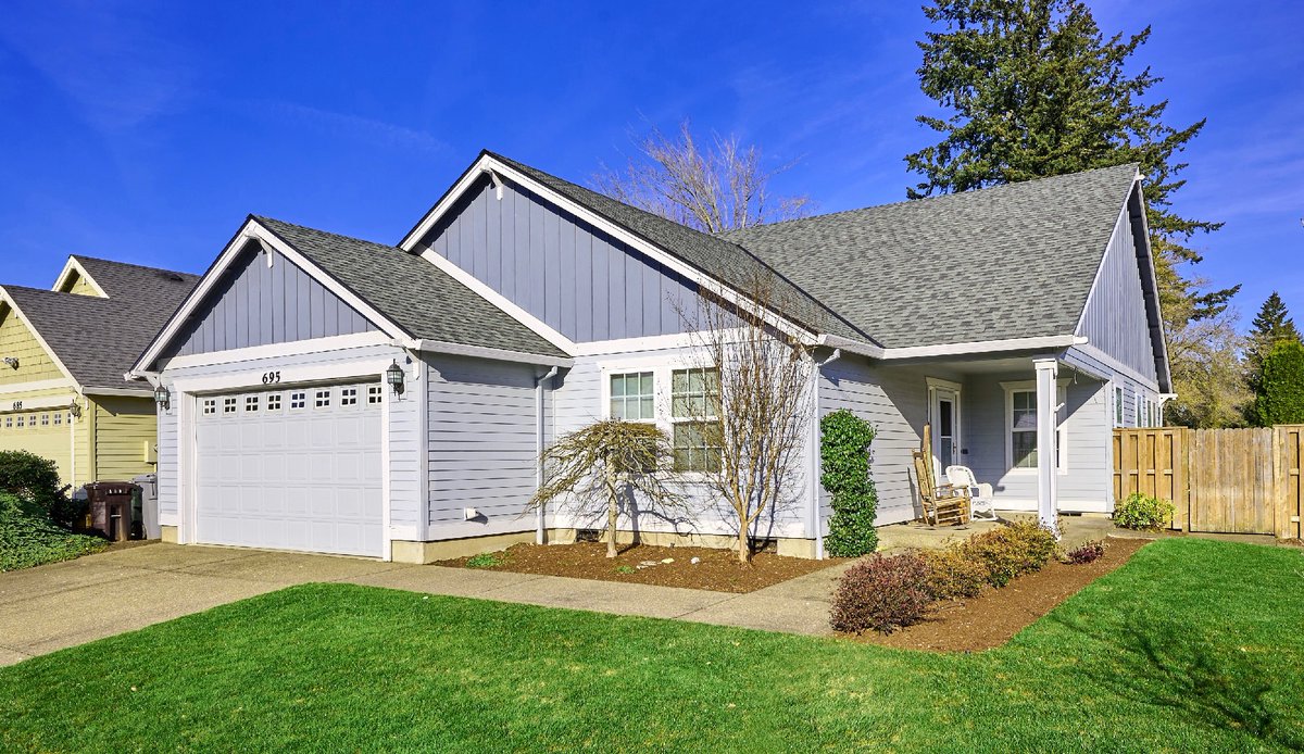 CanbyHomes's tweet photo. Just Listed: Canby Home For Sale! Details Here: https://t.co/BpEChLjx4w #canby #canbyoregon #realestate #homes https://t.co/1M0xNsEAaH