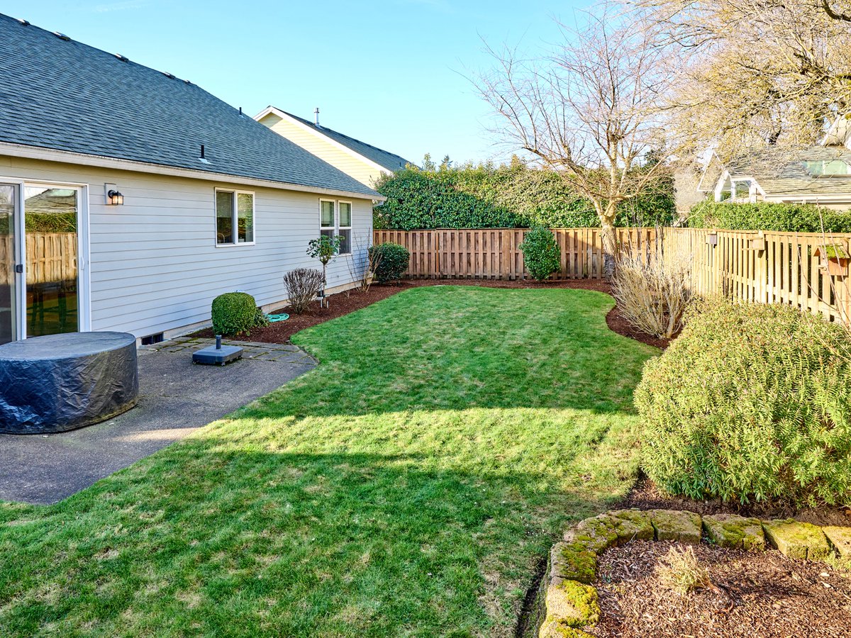 CanbyHomes's tweet photo. Just Listed: Canby Home For Sale! Details Here: https://t.co/BpEChLjx4w #canby #canbyoregon #realestate #homes https://t.co/1M0xNsEAaH
