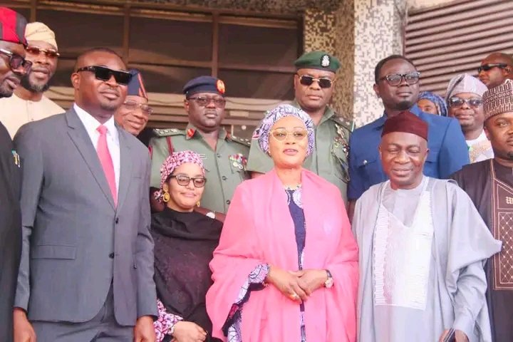 Repmartinsesin's tweet photo. I had the honour of joining the First Lady of the Federal Republic of Nigeria, @SenRemiTinubu, CON, at the commissioning of the NYSC Digital Museum and Television Studio today in Abuja.  

Congratulations to the NYSC Director General, Brig. Gen. YD Ahmed, and the entire https://t.co/x1S31WqG8n