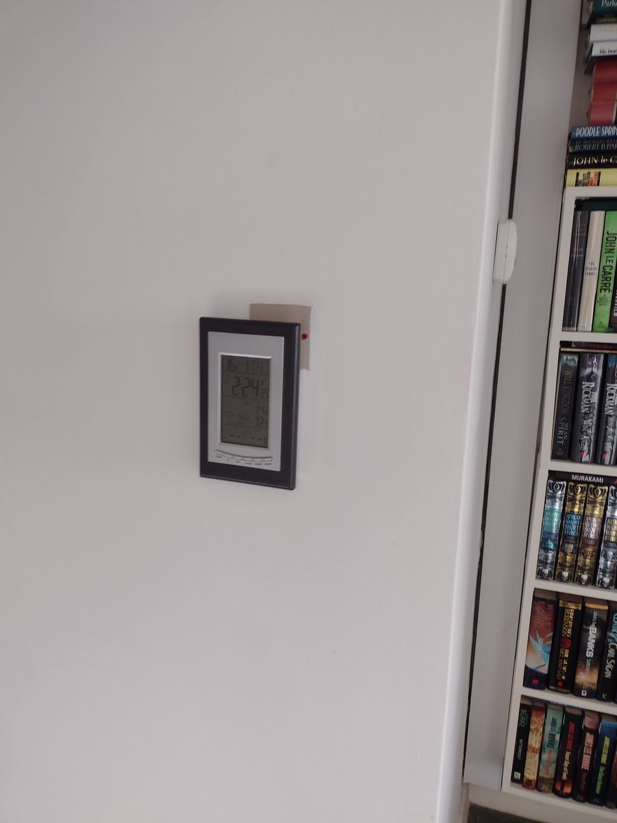 markplynch's tweet image. Thermostat went wonky, so now we have one where we used to have two. And no white paint. Have come up with a solution that doesn't work. 
For this and more DIY tips, follow me. 
#DIY #HaveYouGotAnyTipex #whitepaint #BoilerRepair