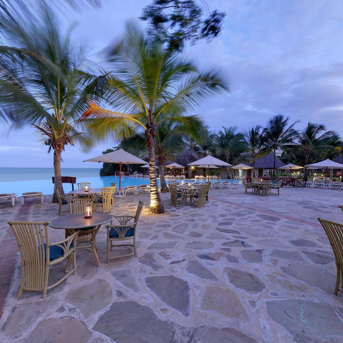 Reverietours's tweet photo. Book a getaway to Baobab beach resort Diani.
3 days 2 nights package from 27,000/- kes per person on all-inclusive(All meals and drinks)
To book call 0745777226/ 0728090016 https://t.co/Qhpi5w7Sfm
