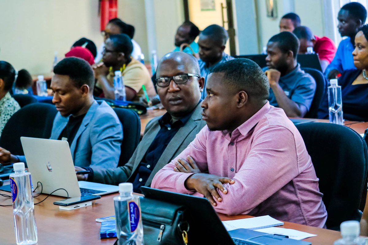 SokoineU's tweet photo. SUA kupitia Mradi wa CLARITY imeanza kutoa mafunzo kwa watafiti wachanga kuhusu namna ya kuandaa machapisho bora yatakayokuwa na manufaa kwa jamii

https://t.co/FDDNeQAx7t https://t.co/A6rrqog8QV