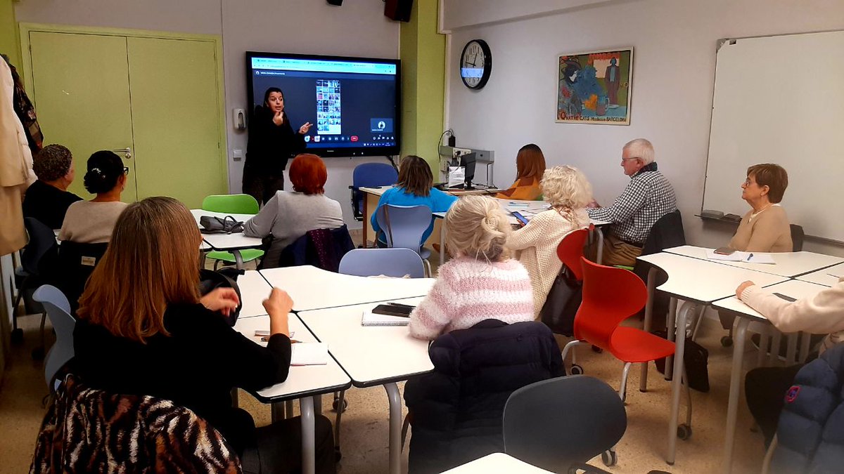 Matrícula als cursos de Capacitació Digital: últims dies

Aquest trimestre obrim quatre grups, amb els quals podreu aprofundir en les possibilitats i les prestacions dels telèfons mòbils. Teniu la informació sobre aquests cursos i com inscriure-us-hi a la nostra pàgina web.