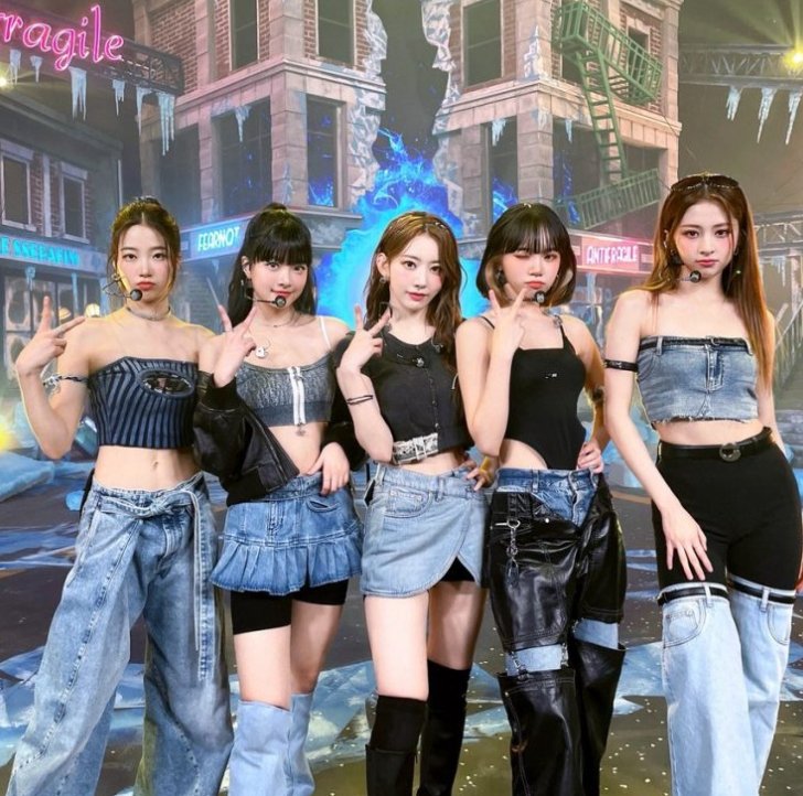 LE SSERAFIM's GACHA Antifragile figures have SOLD OUT in selected