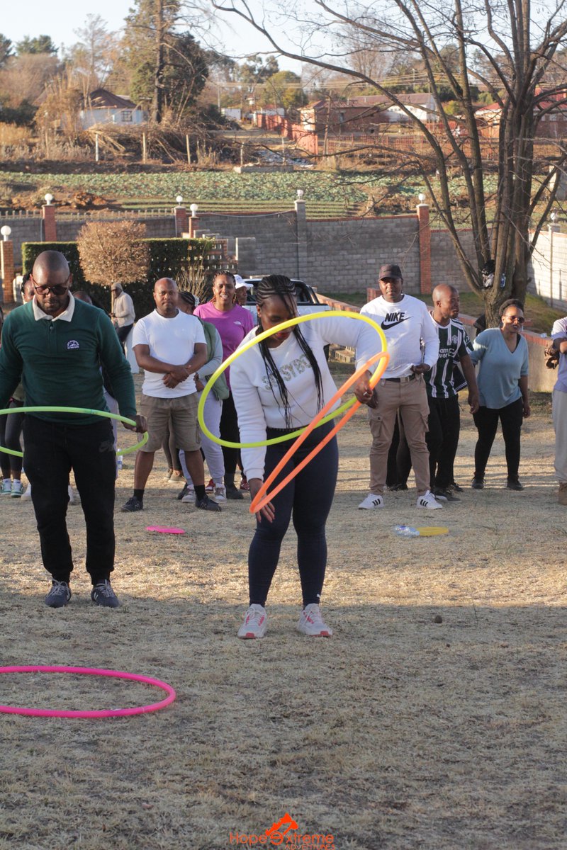 Hopextremeadven's tweet photo. perfect never exists,  forcing it is more like including or invitation of a huddle... 
WE KEEP TEAMS MOTIVATED ,ITS A JOURNEY
#TeamBaylorcollageofmedicine
#teambuilding https://t.co/wW3V5Fnxc5
