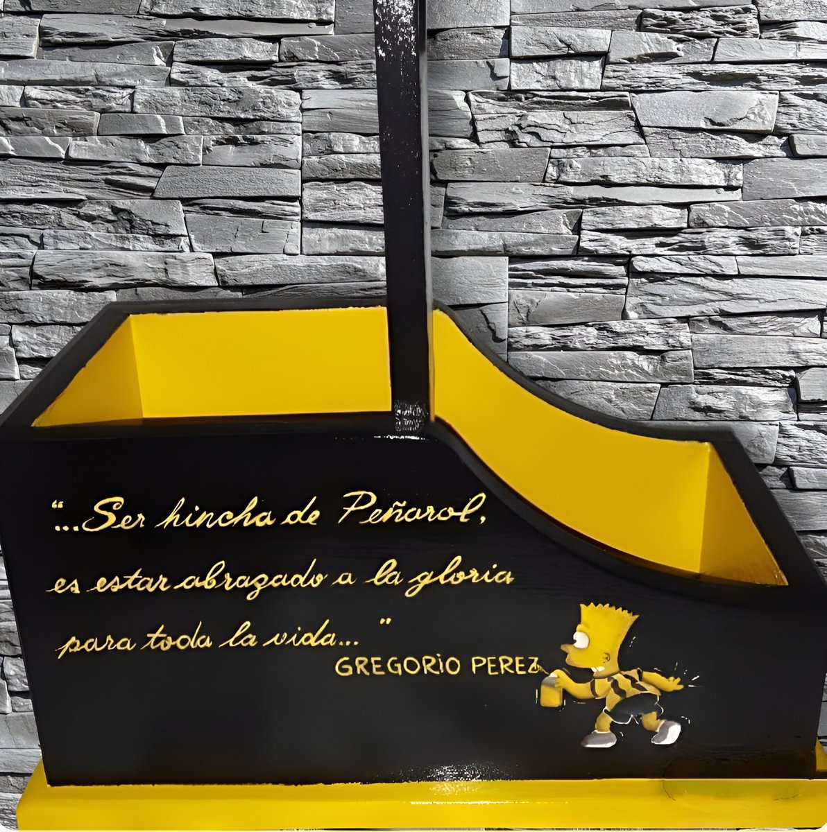 Feliz cumpleaños, don Gregorio!!!. 🖤💛
#Peñarol