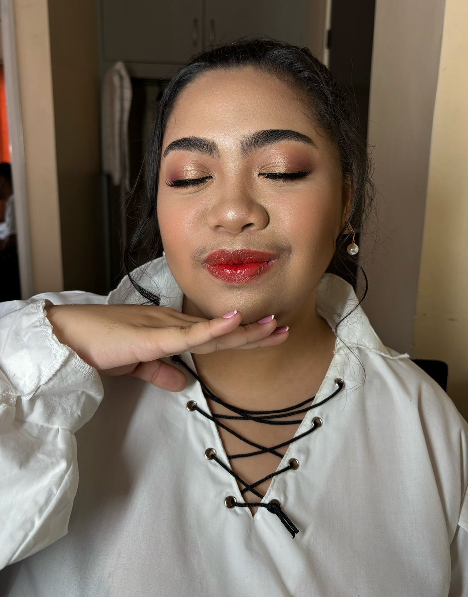 edmnsnts's tweet photo. My Makeup artist era ❤️💋🥹 https://t.co/EZXKVCmqWQ