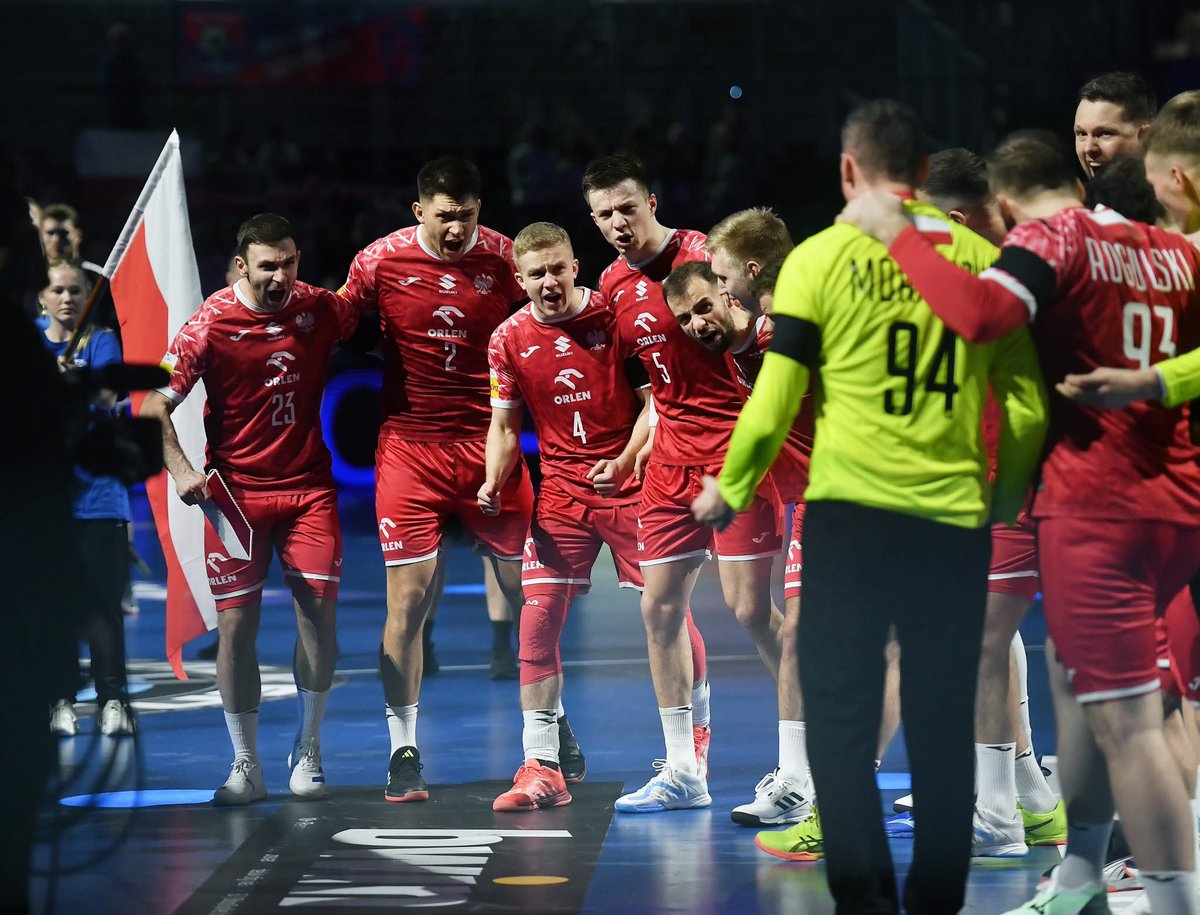 handballpolska's tweet photo. Potrzebujemy Waszego wsparcia! 🇨🇿 - 🇵🇱

📅 17 stycznia (piątek)
🕰️ godz. 18:00
📺 Transmisja: TVP Sport | Viaplay Sport https://t.co/AfAZeP8J67