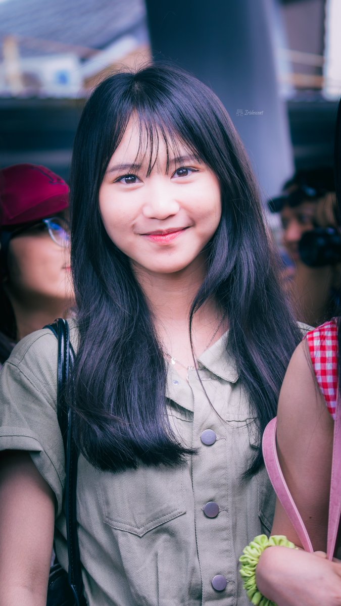 Iridescent2608's tweet image. Tap, hold, and load this in 4K, then zoom in. This photos of Alya will be clearer than your eyesight😍

@AA_AlyaJKT48 

#IridescentBloom #Pelangiku