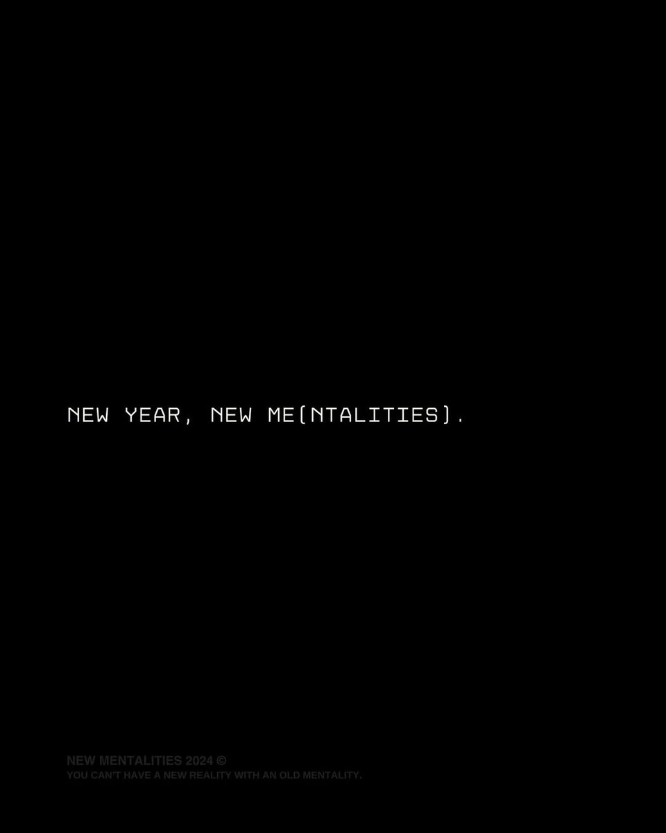 Mini Archillect tweet media