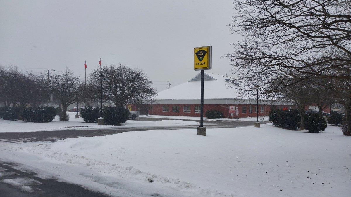 Weather and Road Conditions Update in <a href="/Nthld_County/">Northumberland County</a> - 9:15am on Jan 16, 2025.

#NthldOPP advises that current conditions in the area include snowfall leading to hazardous roads and reduced visibility and loss of traction on surfaces.

Safety Tips:
- Limit travel to essential if