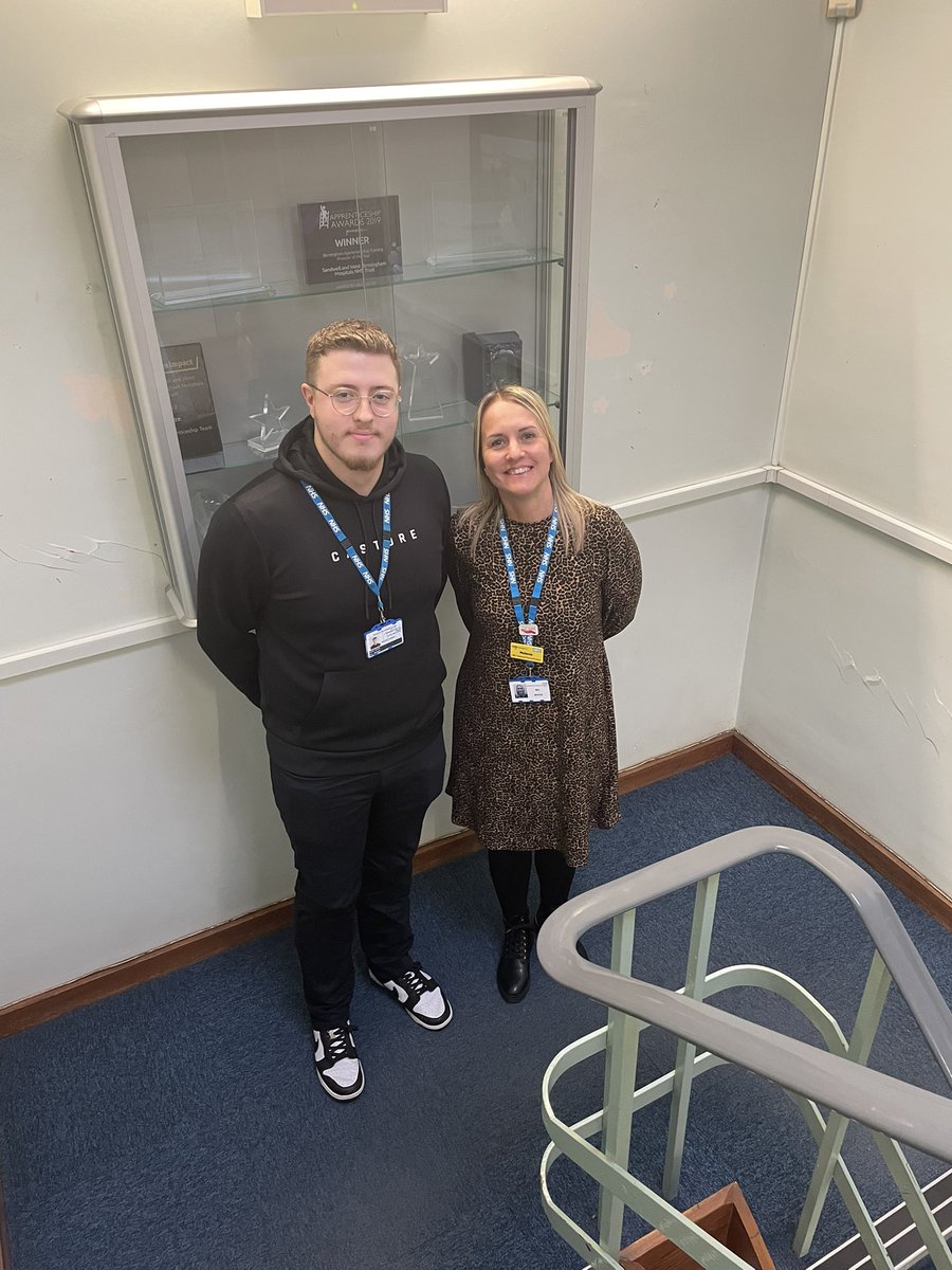 SWB Apprenticeships ๐ (@swbhapprentice1) on Twitter photo Big congratulations to learner Dominic on achieving a ๐DISTINCTION ๐in his Customer Service Practitioner Level 2 Apprenticeship
Pictured with tutor Mel
Well Done and Congratulations from all the apprenticeship team #apprentice <a href="/colbourneswbh/">Helen Colbourne</a> <a href="/MaxineGriff7/">Maxine Griffiths</a> <a href="/MeaganFernsNHS/">Meagan Fernandes</a> Big congratulations to learner Dominic on achieving a ๐DISTINCTION ๐in his Customer Service Practitioner Level 2 Apprenticeship
Pictured with tutor Mel
Well Done and Congratulations from all the apprenticeship team #apprentice <a href="/colbourneswbh/">Helen Colbourne</a> <a href="/MaxineGriff7/">Maxine Griffiths</a> <a href="/MeaganFernsNHS/">Meagan Fernandes</a>