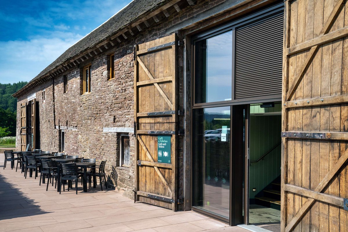 Cadw is offering a rare, substantial and notable opportunity, preferably for a local, independent, business to run and manage a unique catering facility at Tretower Court &amp; Castle in the Grade II listed barn.🍴

Find out more and register your interest:cadw.gov.wales/about-us/caree…