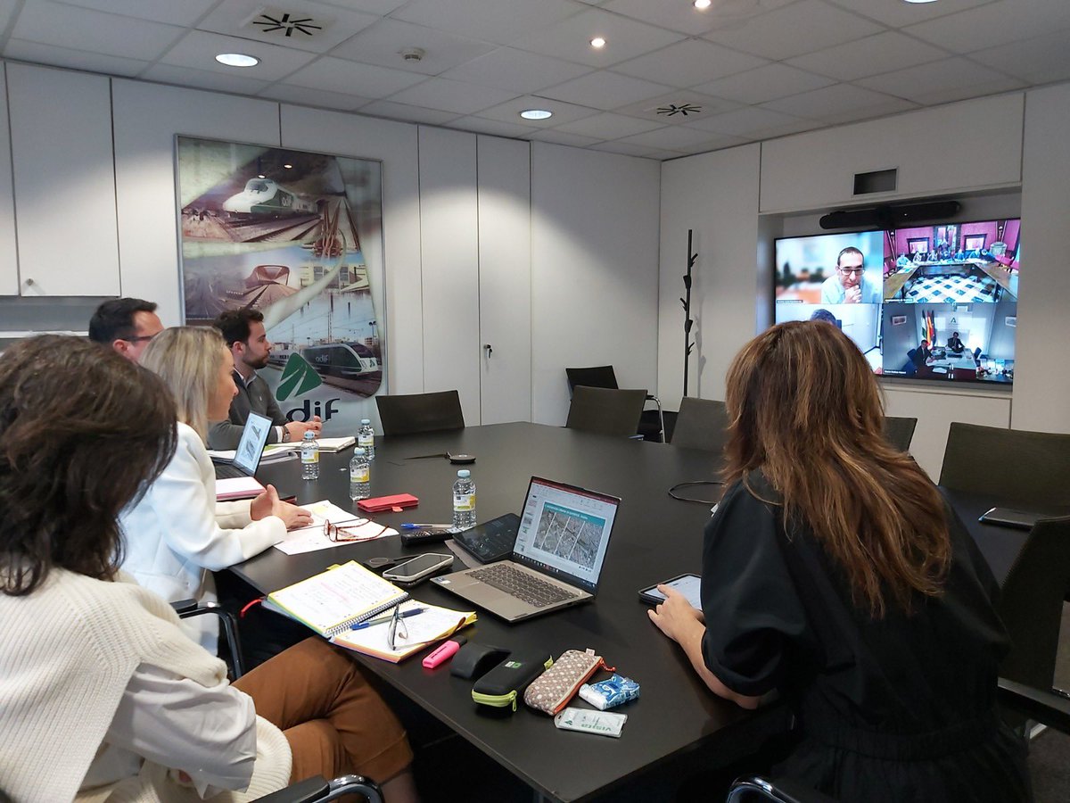 Óscar Puente tweet media