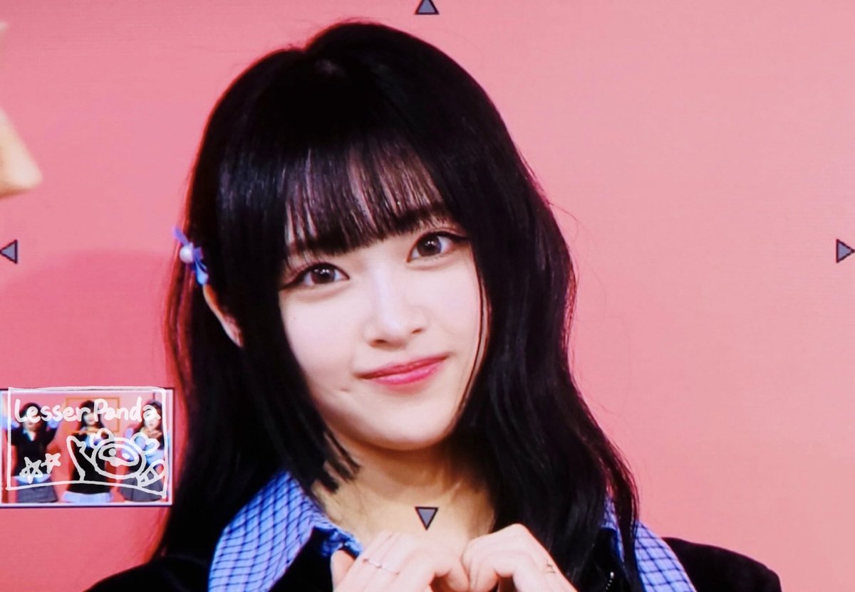 LesserPanda0702's tweet photo. 250116 ILY:1 New Year's Party 프리뷰2

キレイだ！！！！

#리리카 #RIRIKA #リリカ
#아일리원 #ILY1 #アイリーワン https://t.co/E5dIc7ZrZ8