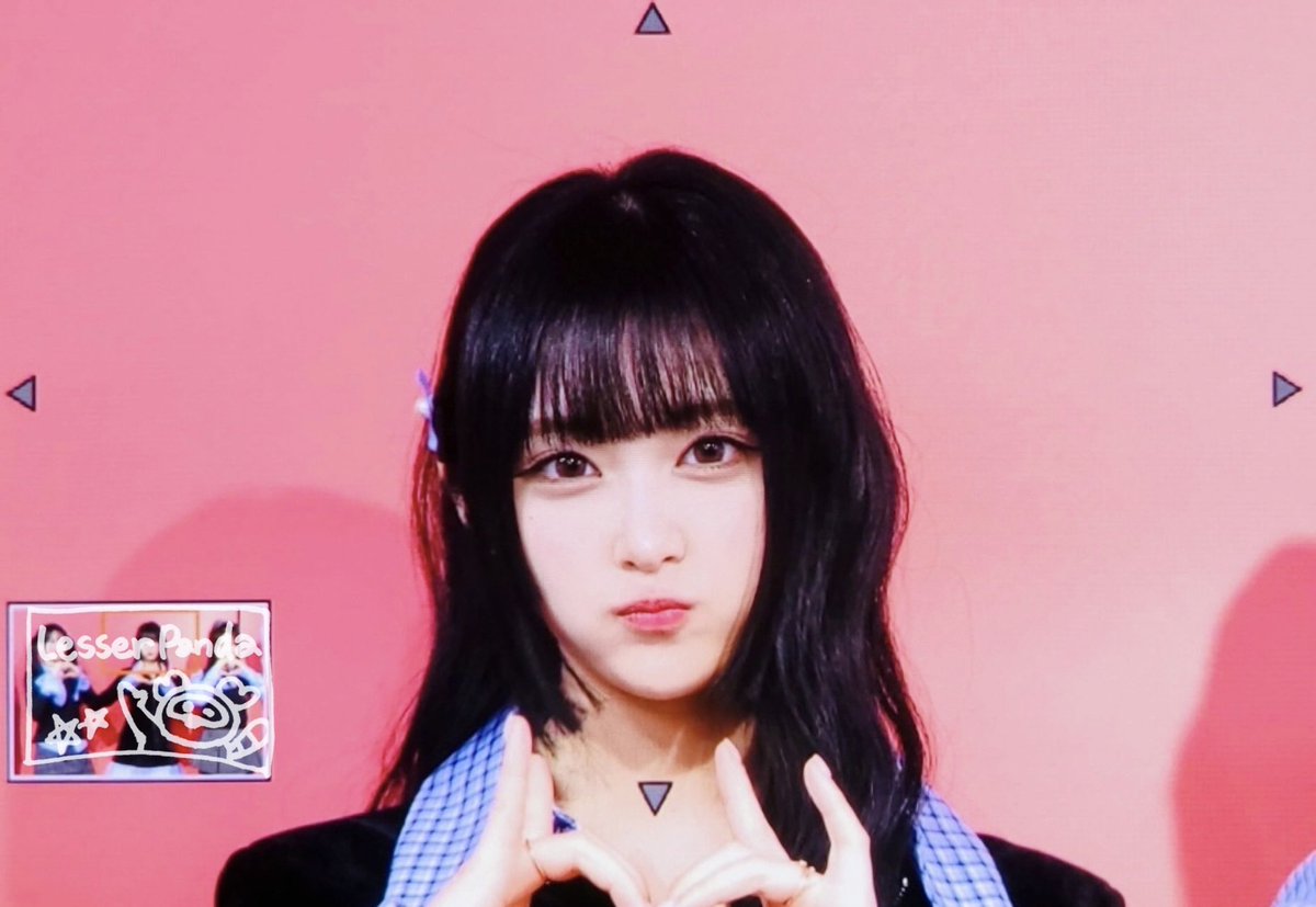 LesserPanda0702's tweet photo. 250116 ILY:1 New Year's Party 프리뷰2

キレイだ！！！！

#리리카 #RIRIKA #リリカ
#아일리원 #ILY1 #アイリーワン https://t.co/E5dIc7ZrZ8