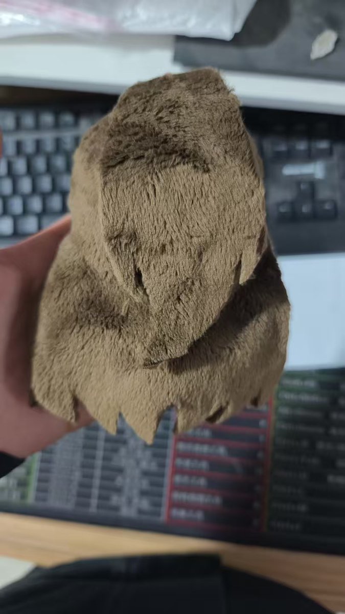 #우리_공장을_소개합니다
#우리_공장으로_오세요
#나의_공장을_소개합니다
#솜인덕장터 #솜솜옷장터 #무솜인덕장터
뒷머리도 예쁘게 잘 잘라요 ✂️