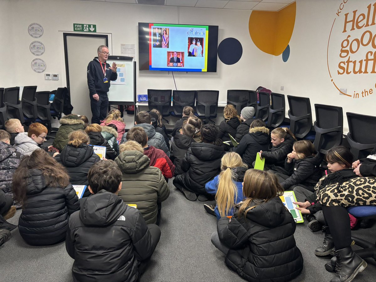 Y5 have arrived! Ambassadors of Hull trip with HEYUniversity #STASparkle