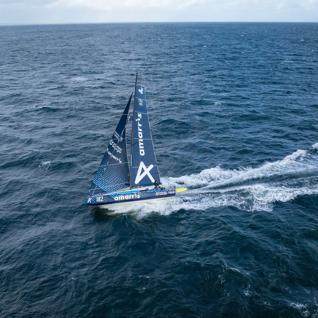 2025

5 compétitions :
Spi Ouest-France 
CIC Normandy Channel Race
Sables-Horta-Les Sables 
<a href="/RolexFastnet_Ch/">Rolex Fastnet Race - Cherbourg</a> 
<a href="/TransatCafeLOR/">TRANSAT CAFÉ L’OR</a> 

👉Gildas Mahé en co-skipper.
👉Une équipe et des sponsors fidèles. 
👉Une Class40 toujours aussi attractive. 
👉Beaucoup d’ambition et de détermination