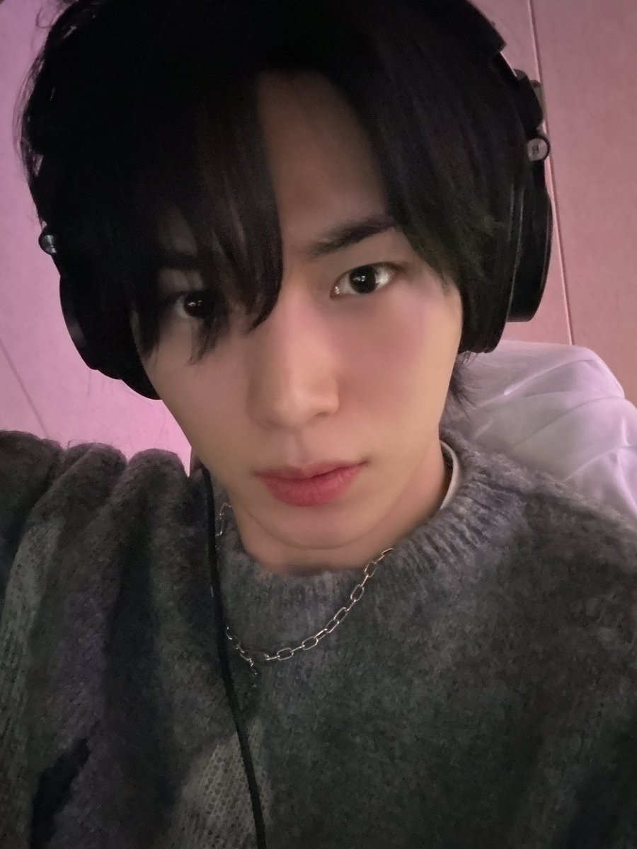 OmegaX_members's tweet photo. [#OX]

안뇽 ㅎㅎ

#OMEGA_X #오메가엑스
#한겸 #HANGYEOM https://t.co/ExNKjPxRQn