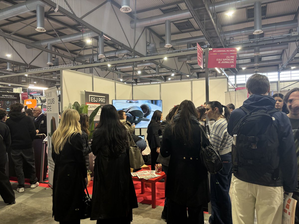 ESJPRO's tweet photo. 🚨Salon de l’Étudiant 2025 : c’est parti !

🎙️Envie de travailler dans le journalisme ?

👉Les équipes de l’ESJ Pro #Montpellier vous accueillent au Salon de l’Étudiant du 16 au 18 janvier.

📍Rendez-vous au Parc des expositions ! 

#esjpro #etudiant @letudiant @CentreFrance https://t.co/rgE0zaVPlF