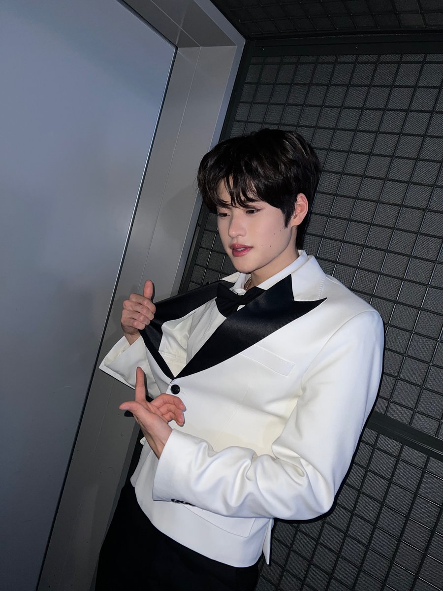 RIIZE_official's tweet image. 🧡🫂🧡

#Hug #RIIZE_Hug
#SMTOWN #SM_30thAnniversary
#SMTOWN2025 #SMCU
#RIIZE #라이즈